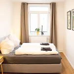 Apartament Urbanes Messe *
